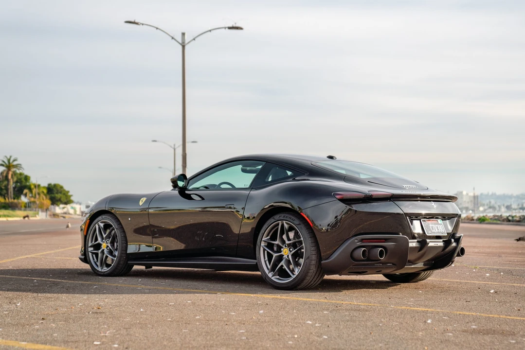2021 Ferrari Roma - Image 8 of 31
