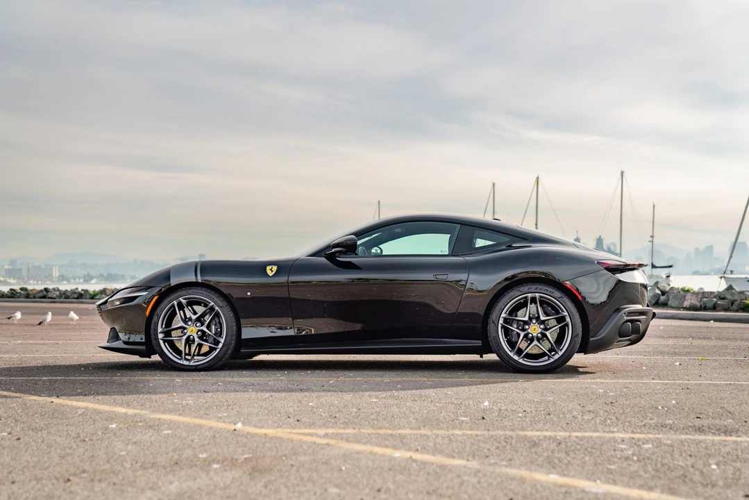 2021 Ferrari Roma - Image 4 of 31