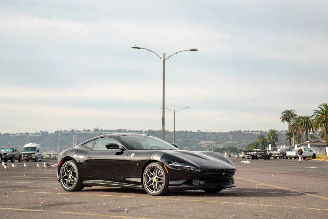 2021 Ferrari Roma - Image 19 of 31