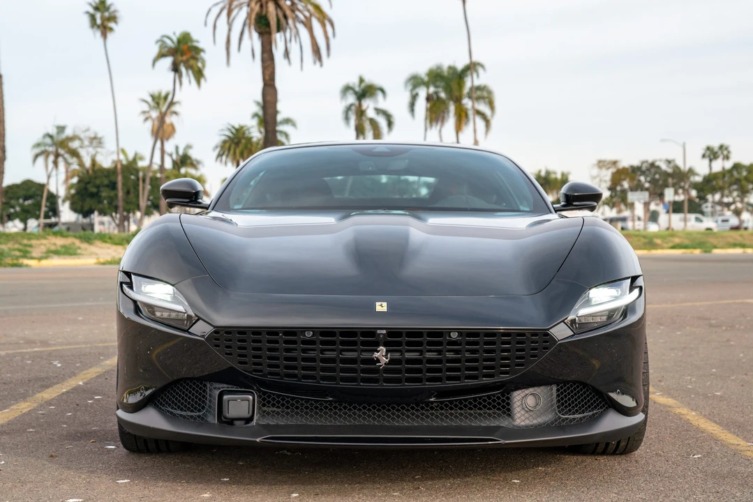 2021 Ferrari Roma - Image 25 of 31