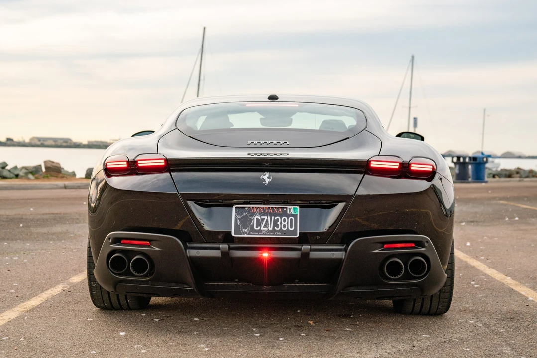 2021 Ferrari Roma - Image 14 of 31