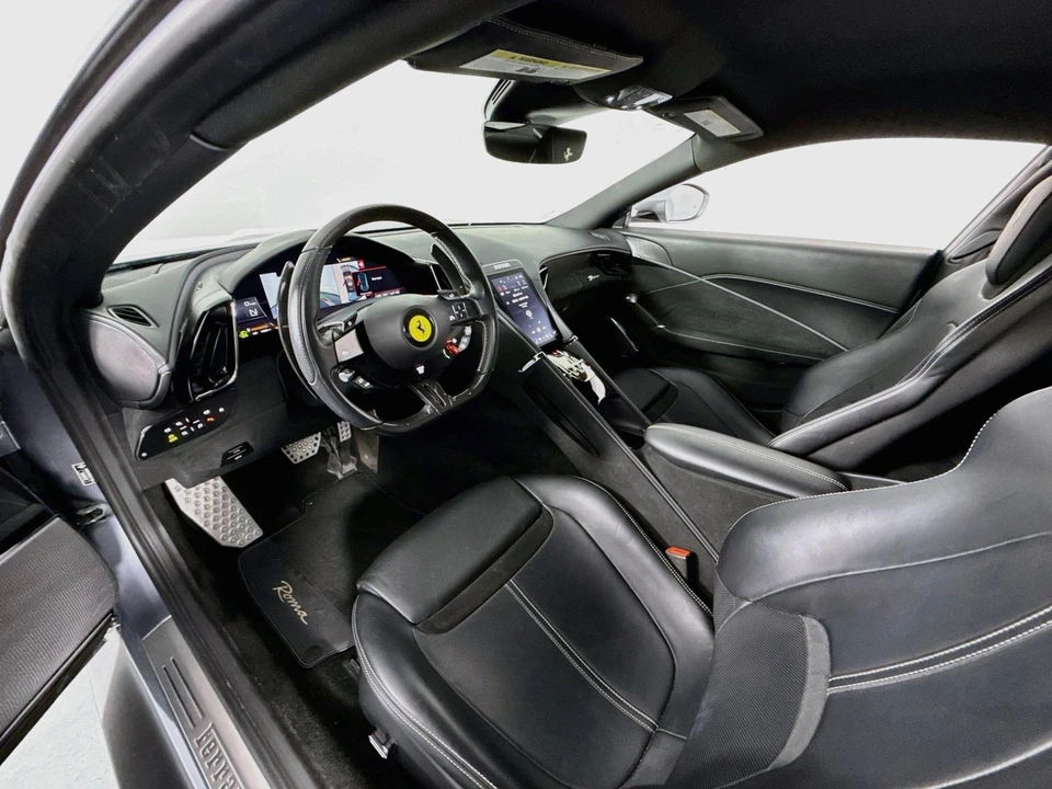 2021 Ferrari Roma - Image 24 of 31