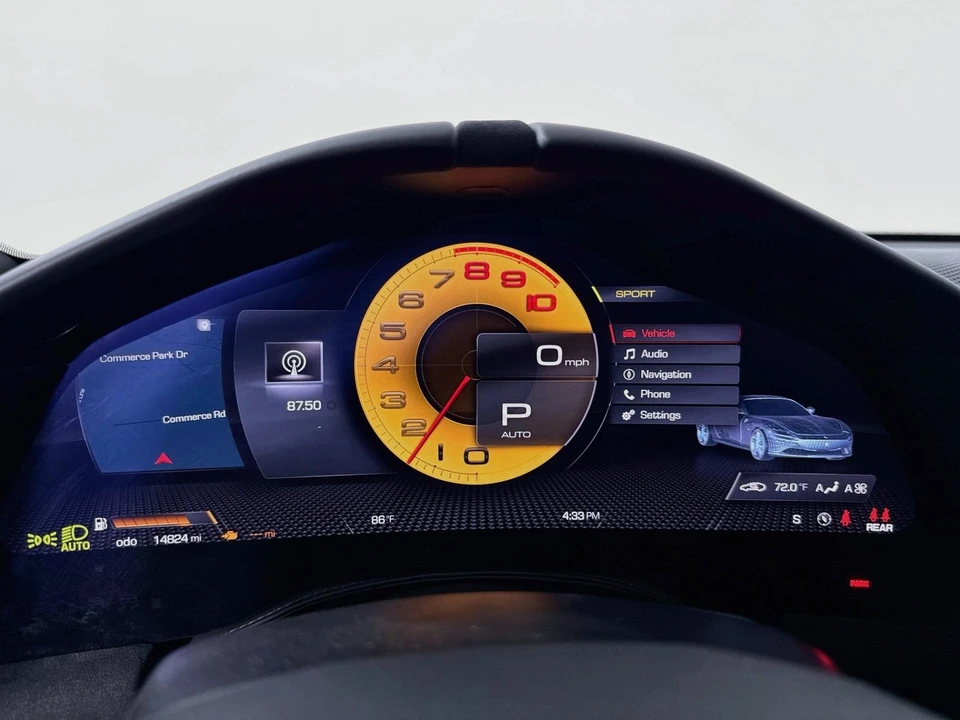 2021 Ferrari Roma - Image 13 of 31