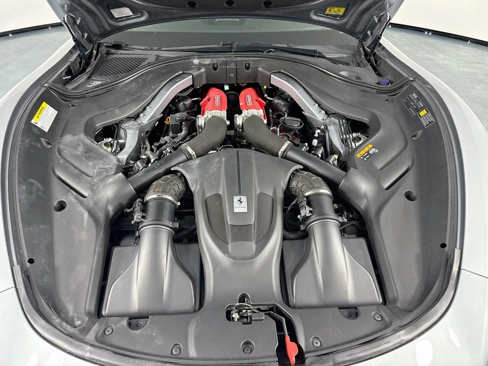 2021 Ferrari Roma - Image 30 of 31