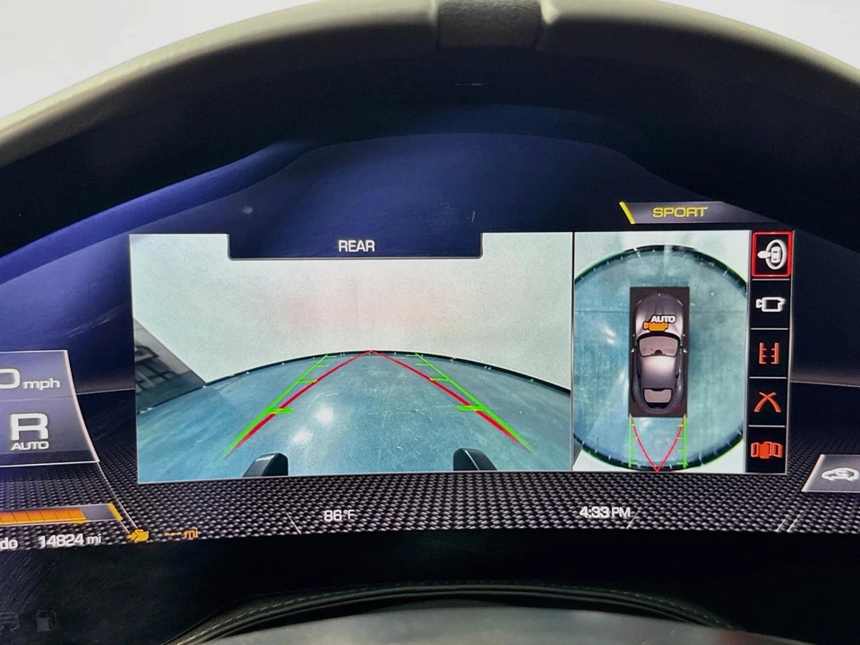 2021 Ferrari Roma - Image 16 of 31
