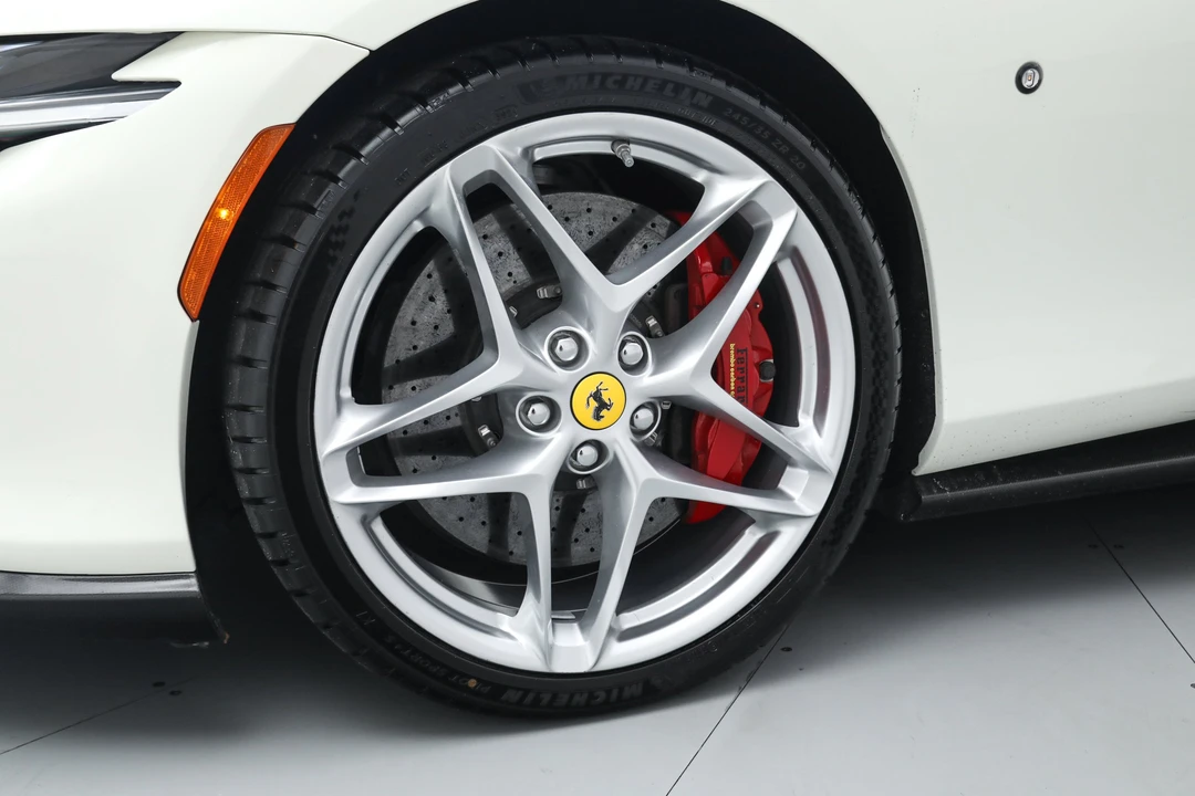 2021 Ferrari Roma - Image 15 of 31