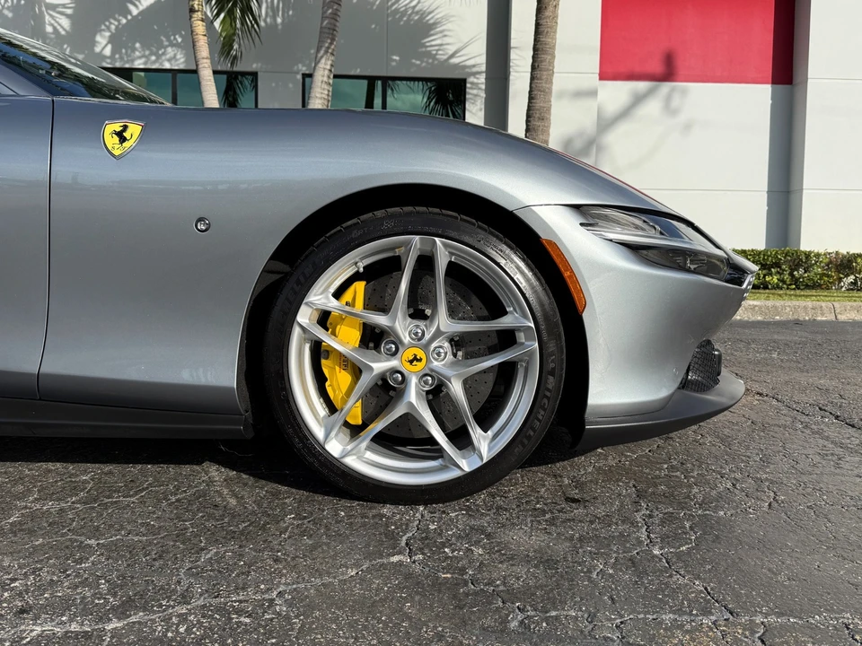 2021 Ferrari Roma - Image 3 of 21
