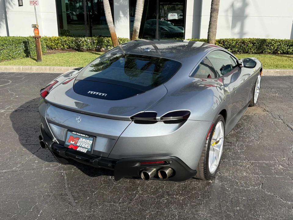 2021 Ferrari Roma - Image 17 of 21