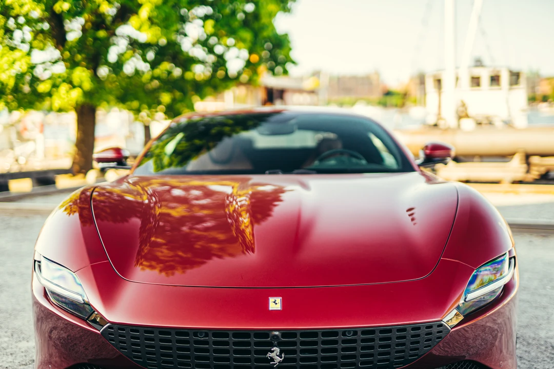 2021 Ferrari Roma - Image 18 of 31