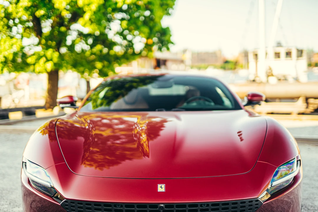2021 Ferrari Roma - Image 19 of 31