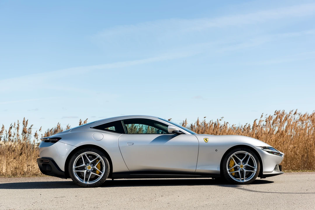 2021 Ferrari Roma - Image 5 of 31