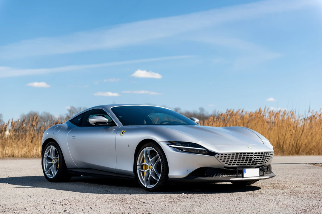 2021 Ferrari Roma - Image 12 of 31