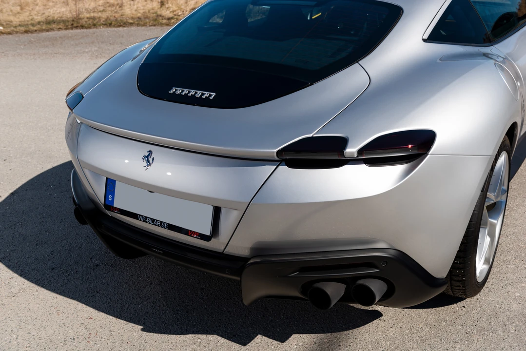 2021 Ferrari Roma - Image 27 of 31
