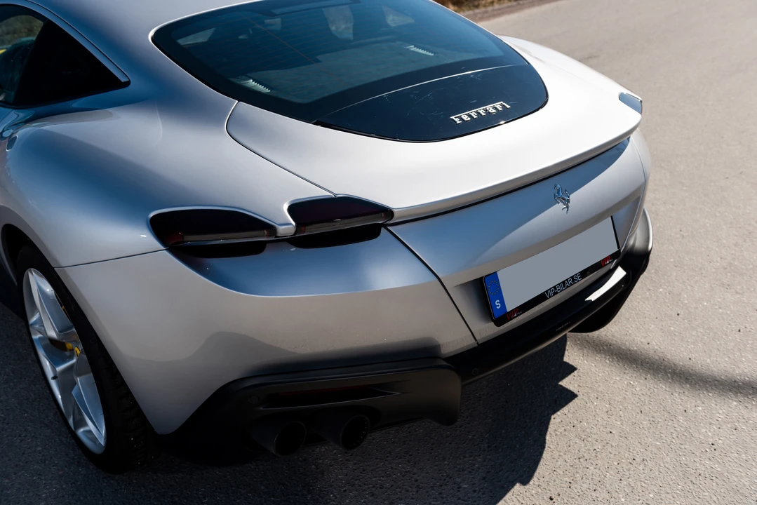 2021 Ferrari Roma - Image 28 of 31