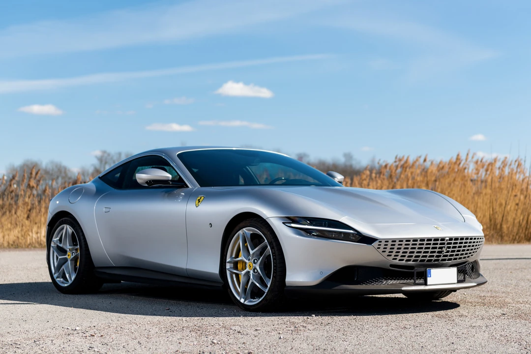 2021 Ferrari Roma - Image 2 of 31