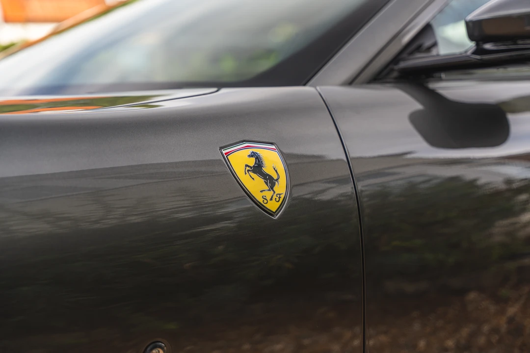 2021 Ferrari Roma - Image 26 of 31