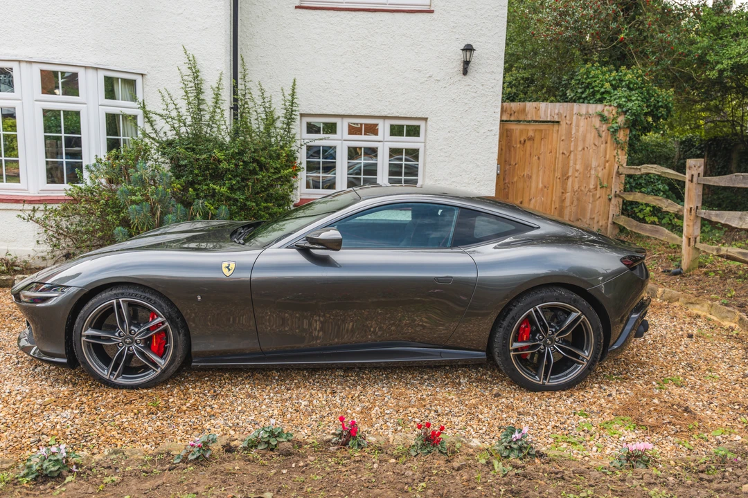 2021 Ferrari Roma - Image 13 of 31
