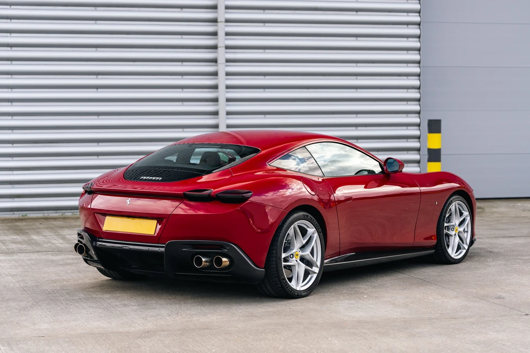 2021 Ferrari Roma - Image 13 of 31