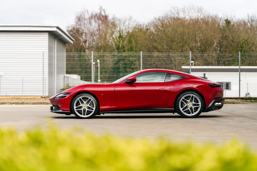 2021 Ferrari Roma - Image 8 of 31