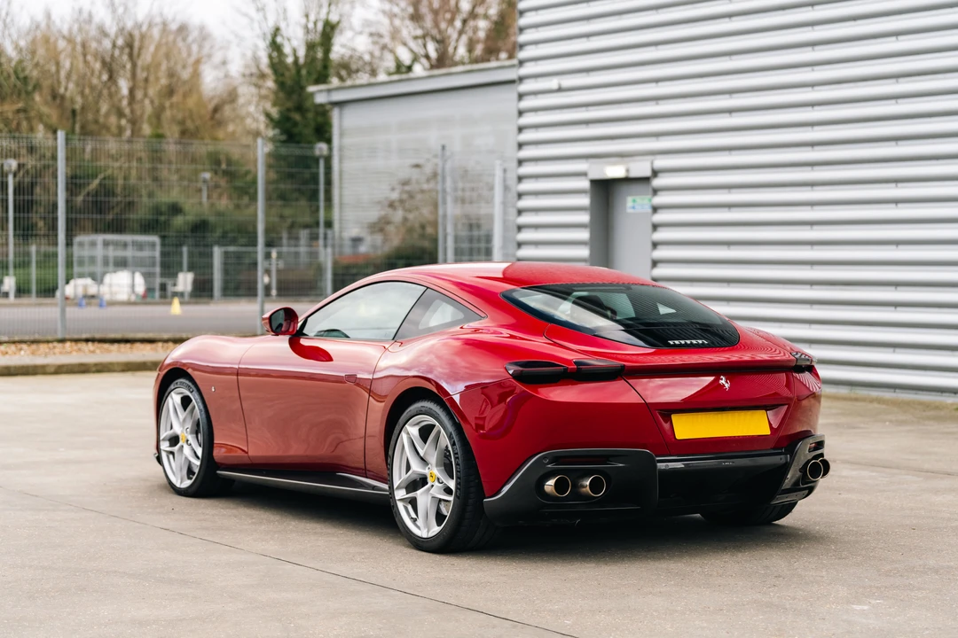2021 Ferrari Roma - Image 15 of 31