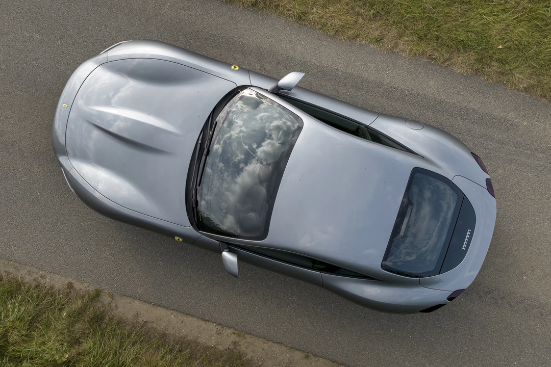 2021 Ferrari Roma - Image 17 of 31