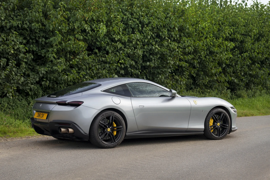 2021 Ferrari Roma - Image 11 of 31