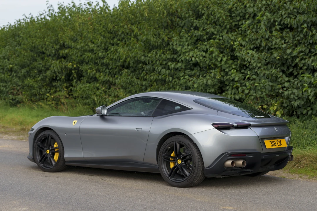 2021 Ferrari Roma - Image 12 of 31