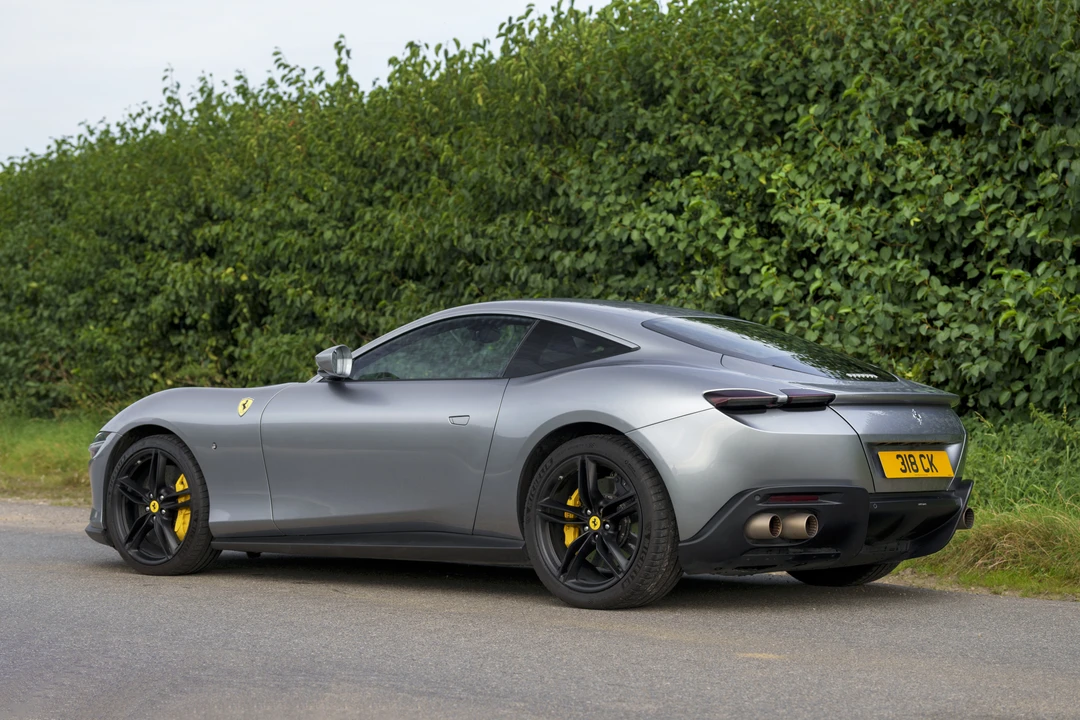 2021 Ferrari Roma - Image 14 of 31