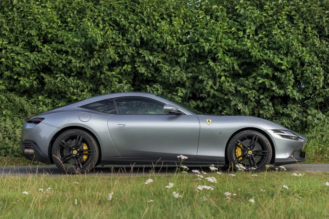 2021 Ferrari Roma - Image 15 of 31