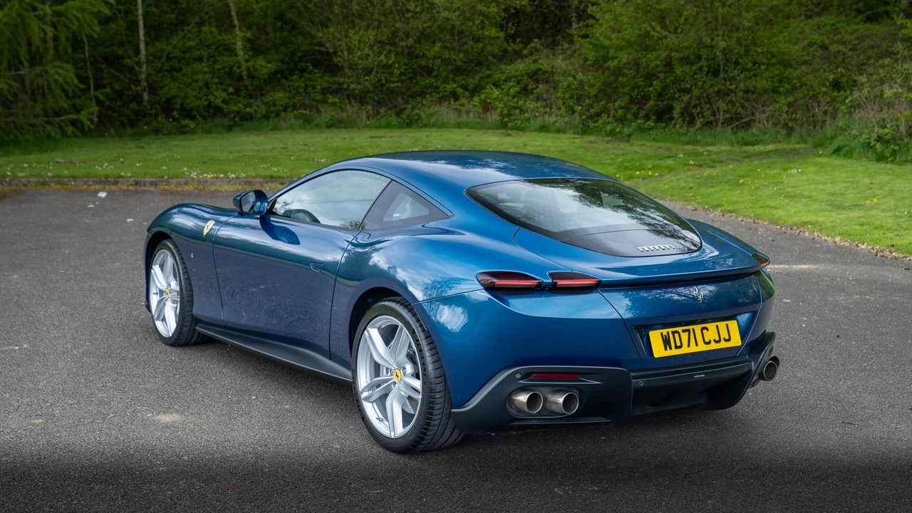 2021 Ferrari Roma - Image 5 of 31