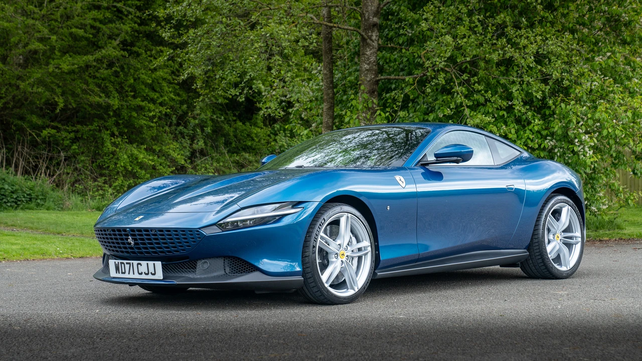 2021 Ferrari Roma - Image 11 of 31
