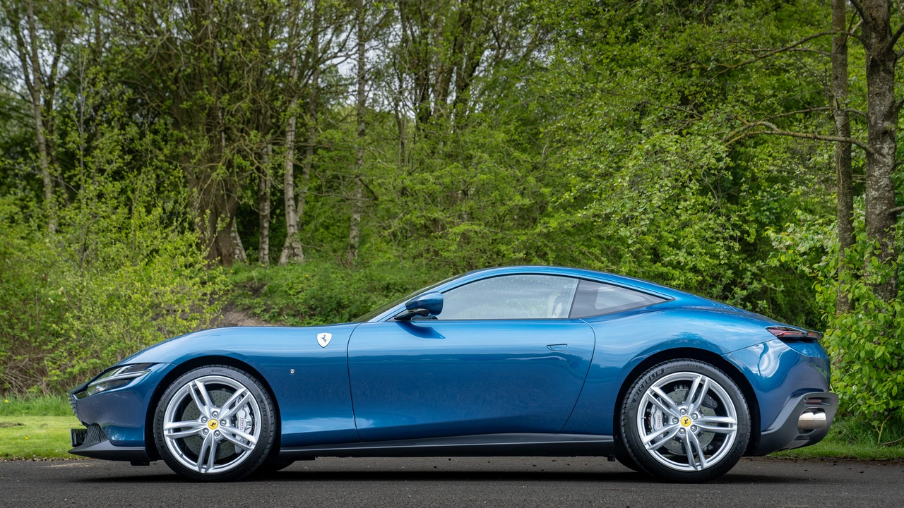2021 Ferrari Roma - Image 4 of 31