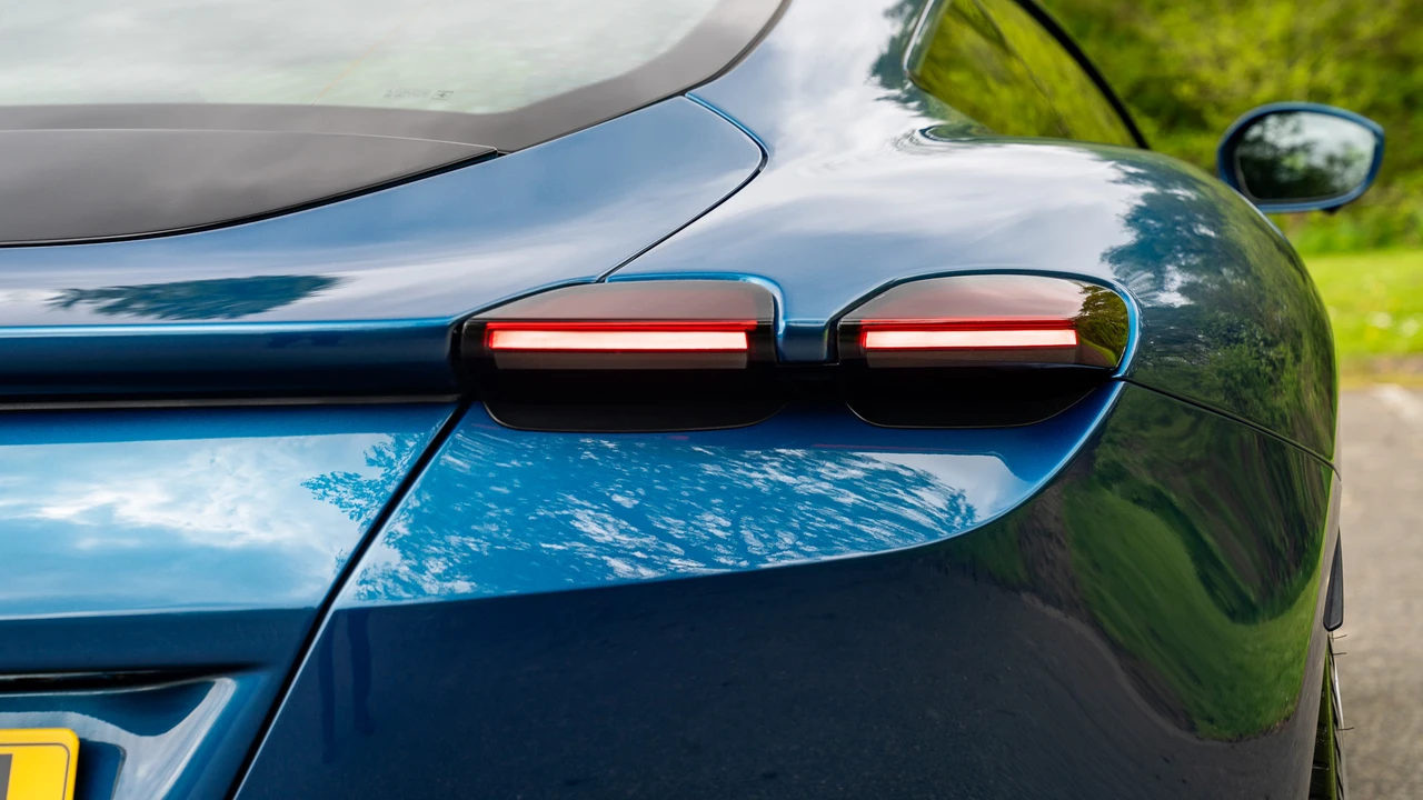 2021 Ferrari Roma - Image 30 of 31