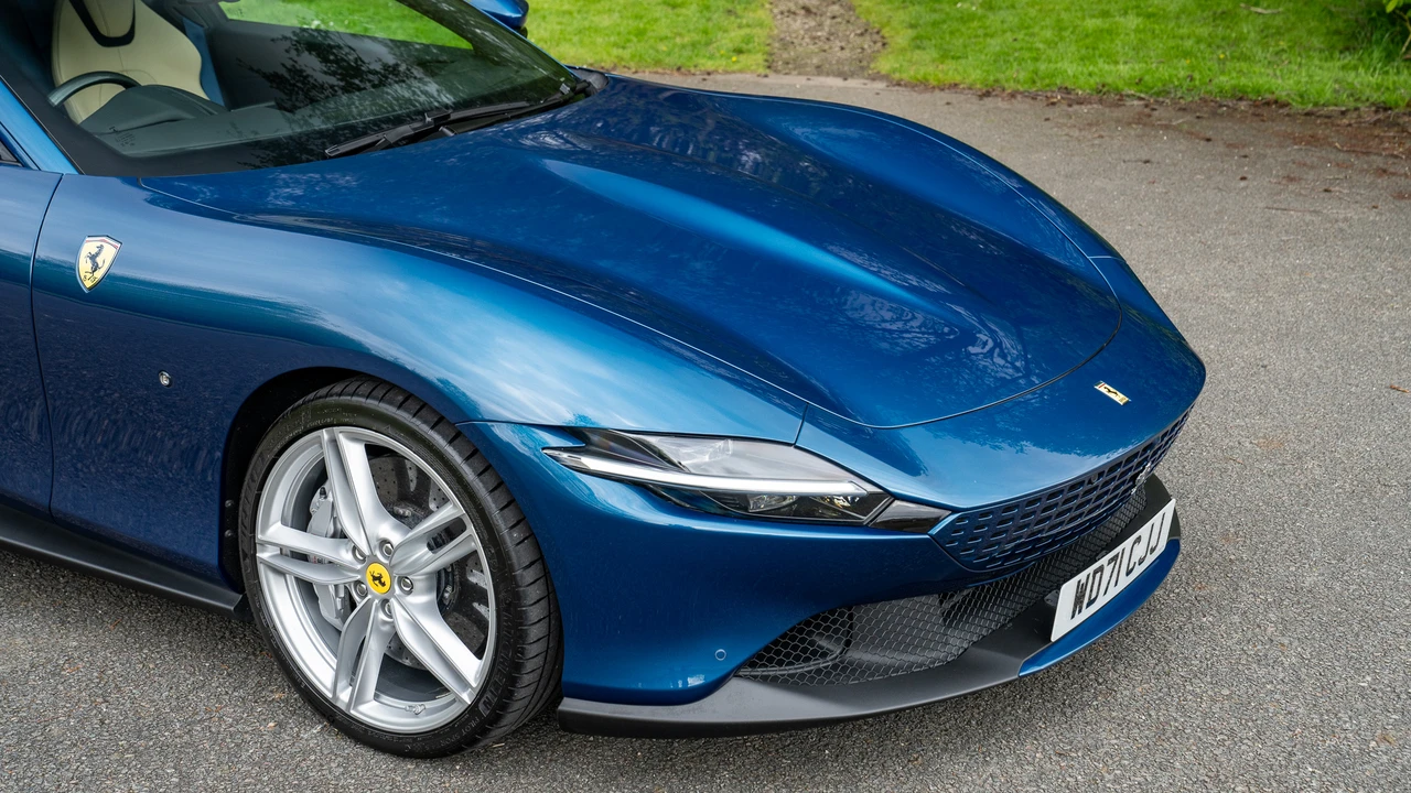 2021 Ferrari Roma - Image 25 of 31