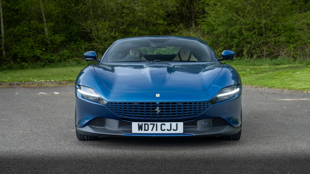 2021 Ferrari Roma - Image 2 of 31