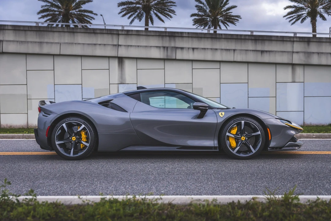 2021 Ferrari SF90 Stradale - Image 29 of 31