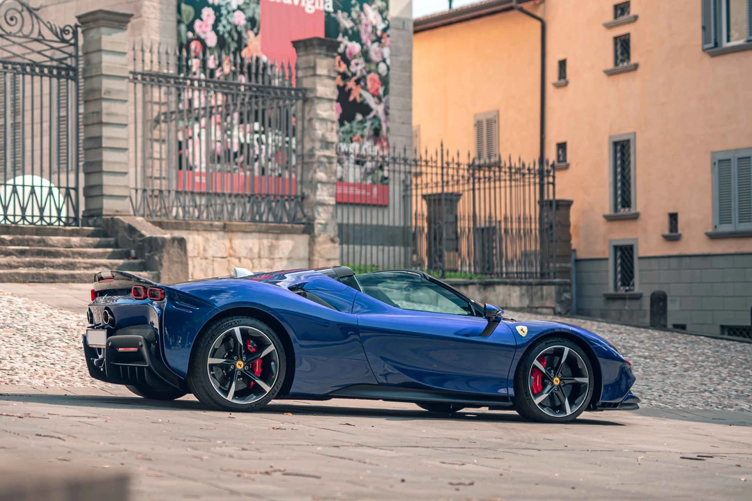 2021 Ferrari SF90 Spider - Image 8 of 31