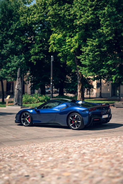 2021 Ferrari SF90 Spider - Image 13 of 31