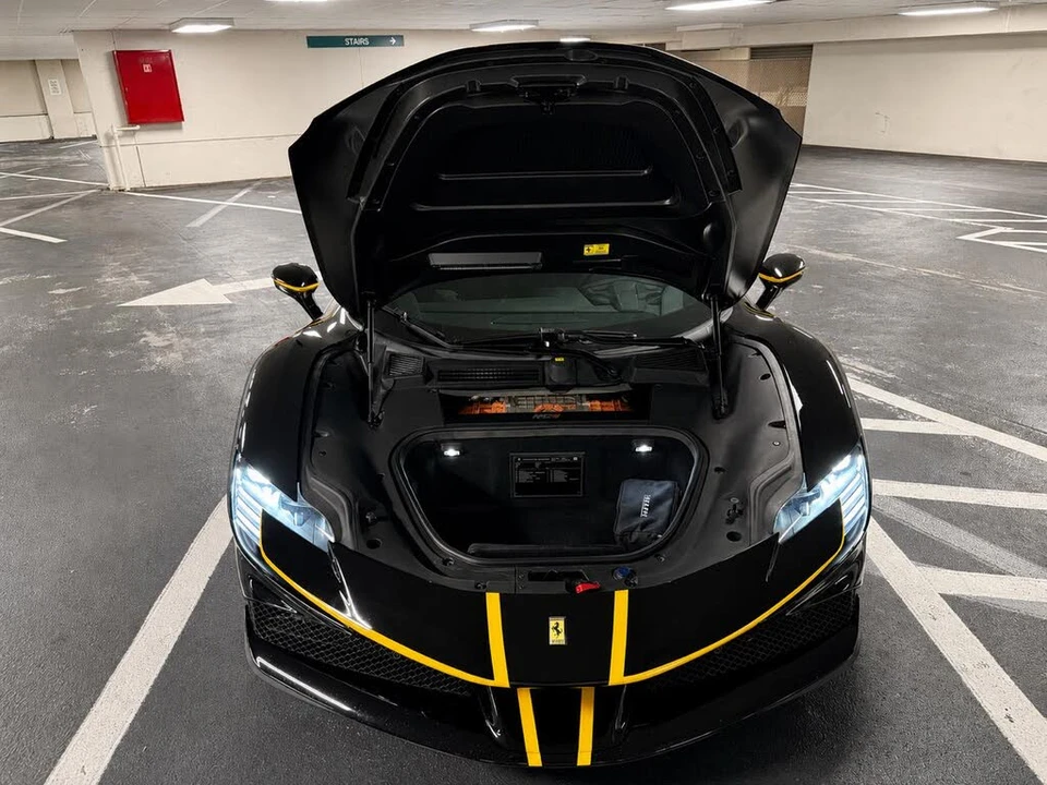 2021 Ferrari SF90 Stradale - Image 5 of 31