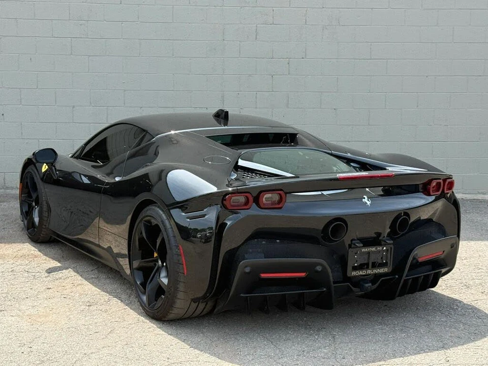 2021 Ferrari SF90 Stradale - Image 14 of 31