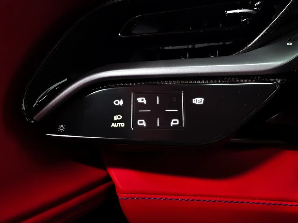 2021 Ferrari SF90 Stradale - Image 25 of 31