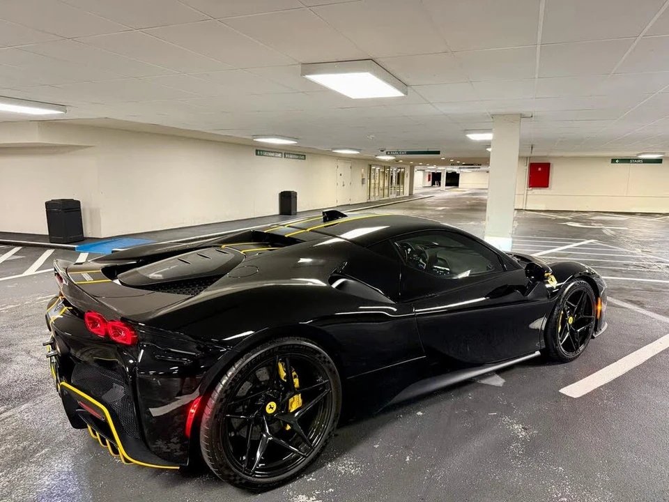 2021 Ferrari SF90 Stradale - Image 10 of 31