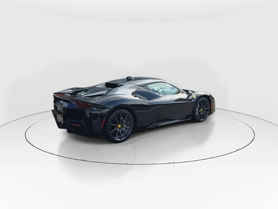 2021 Ferrari SF90 Stradale - Image 8 of 31