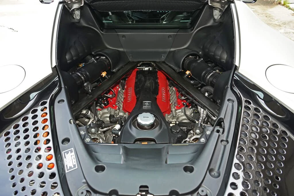 2021 Ferrari SF90 Stradale - Image 30 of 31