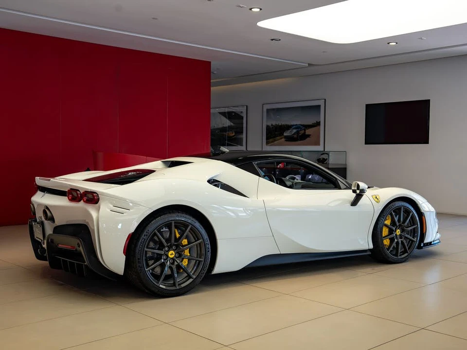 2021 Ferrari SF90 Stradale - Image 6 of 27