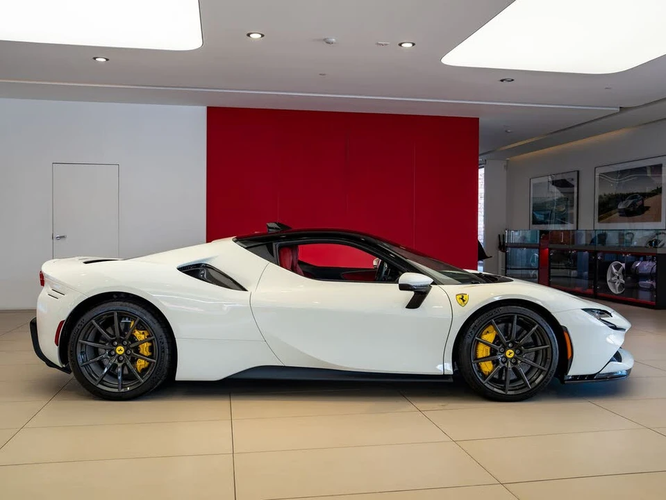 2021 Ferrari SF90 Stradale - Image 7 of 27