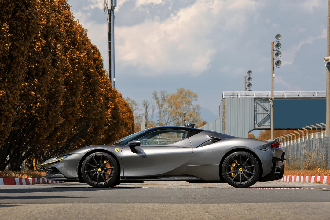 2021 Ferrari SF90 Stradale - Image 8 of 31