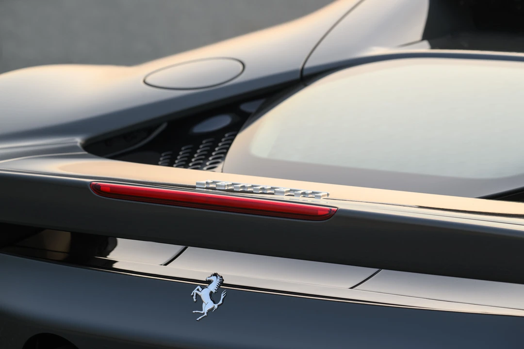 2021 Ferrari SF90 Stradale - Image 17 of 31