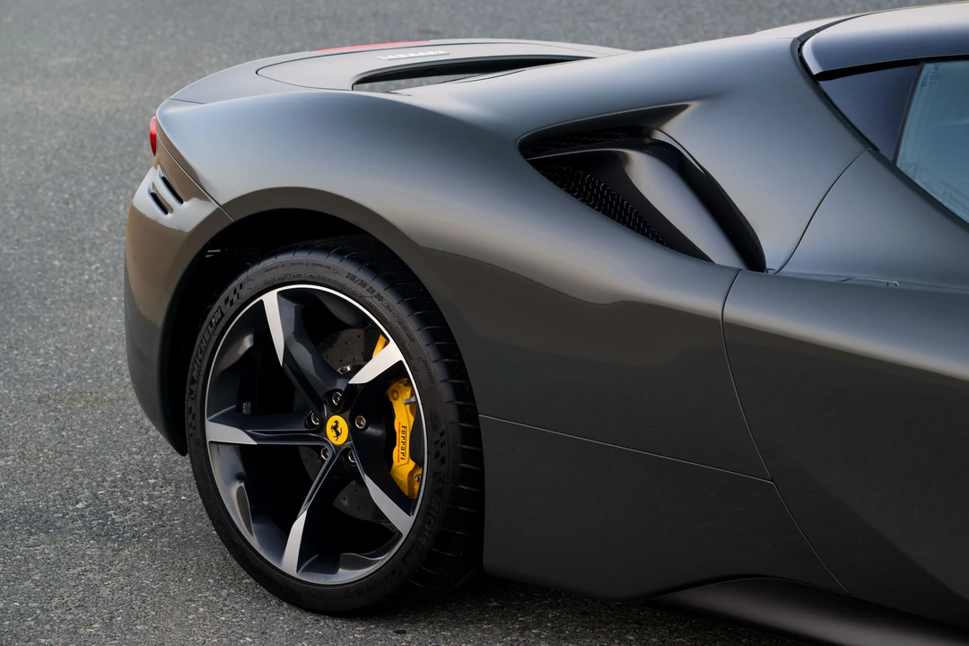 2021 Ferrari SF90 Stradale - Image 9 of 31