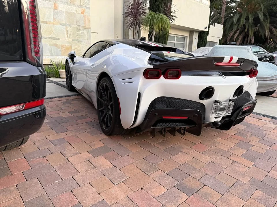 2021 Ferrari SF90 Stradale - Image 5 of 10